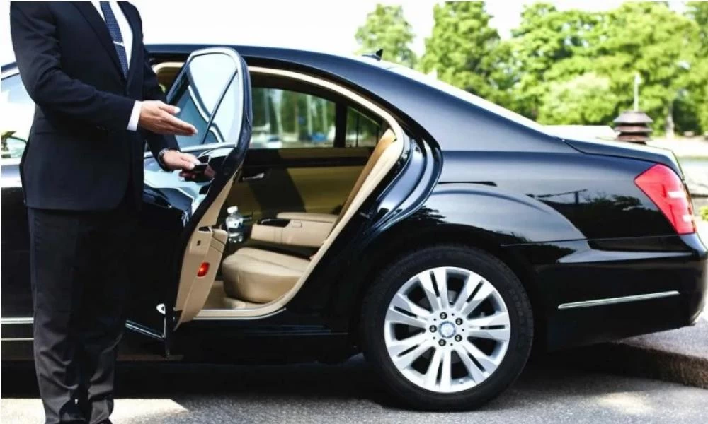 Κομισιόν: Έρχεται η απελευθέρωση ενοικίασης ΙΧ με οδηγό!